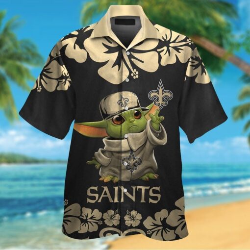New Orleans Saints Baby Yoda Short Sleeve Button Up Tropical Hawaiian Shirt