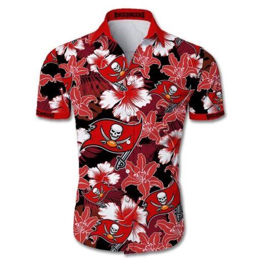 Beach Shirt Tampa Bay Buccaneers Hawaiian All Over Print Shirt Tropical Flower Short Sleeve Slim Fit Body