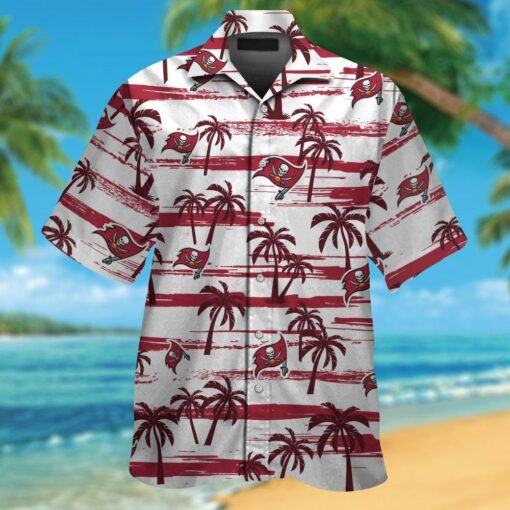 Tampa Bay Buccaneers Short Sleeve Button Up Tropical Hawaiian Shirt VER011