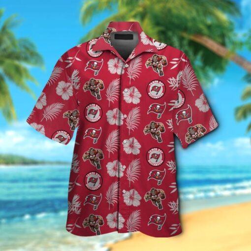 Tampa Bay Buccaneers Short Sleeve Button Up Tropical Hawaiian Shirt VER014