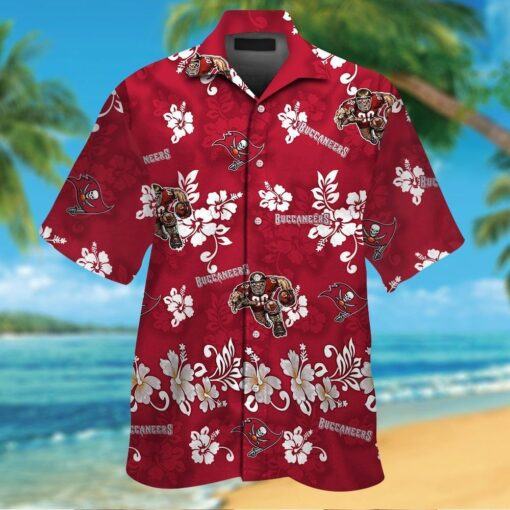 Tampa Bay Buccaneers Short Sleeve Button Up Tropical Hawaiian Shirt VER029