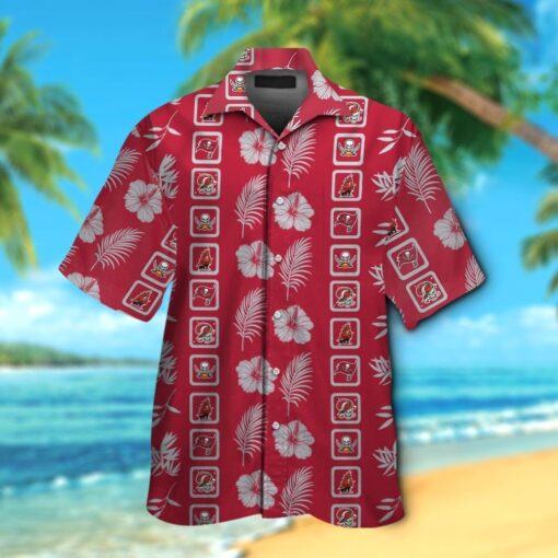 Tampa Bay Buccaneers Short Sleeve Button Up Tropical Hawaiian Shirt VER031