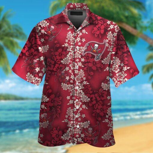 Tampa Bay Buccaneers Short Sleeve Button Up Tropical Hawaiian Shirt VER032