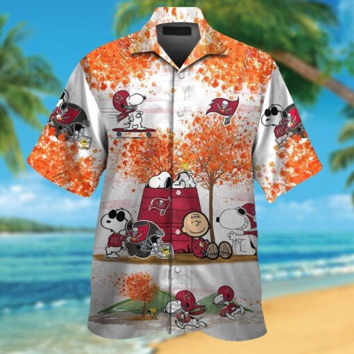 Tampa Bay Buccaneers Snoopy Autumn Short Sleeve Button Up Tropical Hawaiian Shirt