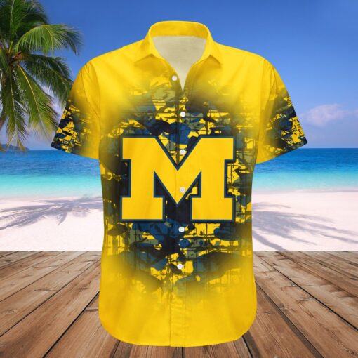 Michigan Wolverines Hawaii Shirt Camouflage Vintage ? NCAA