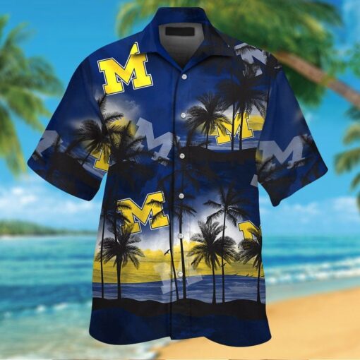 Michigan Wolverines Short Sleeve Button Up Tropical Hawaiian Shirt VER026